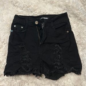 Fashion nova distressed black shorts size 1/2